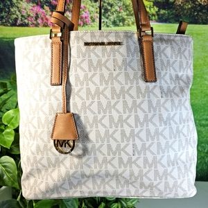 Michael Kors Tote Bag Vanilla Cream & Tan MK Signature East West Tote Purse